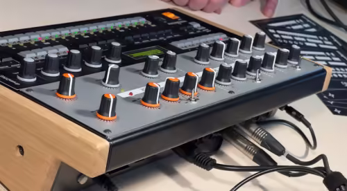 Vermona DrumDing : une boite à rythme mixant analogique et sampling